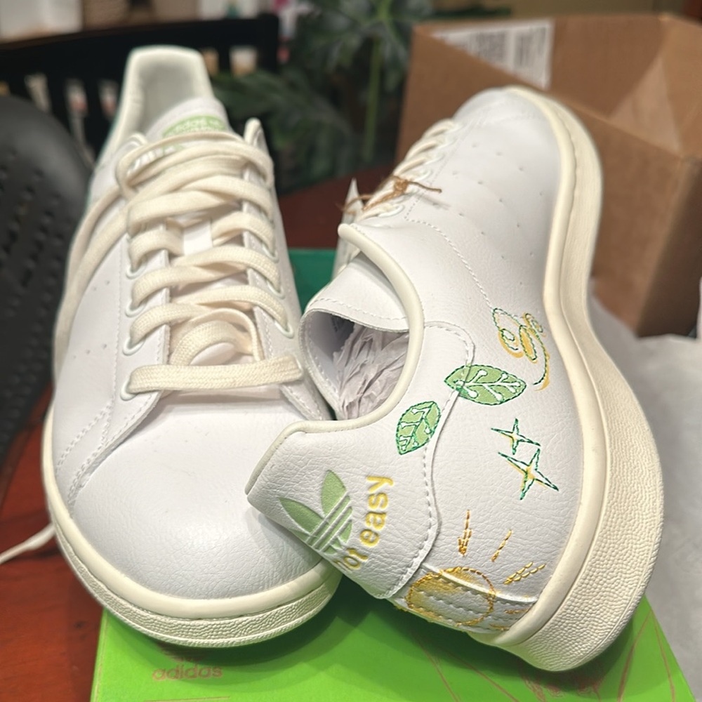 NWT Adidas Stan Smith Sneakers Tinkerbell